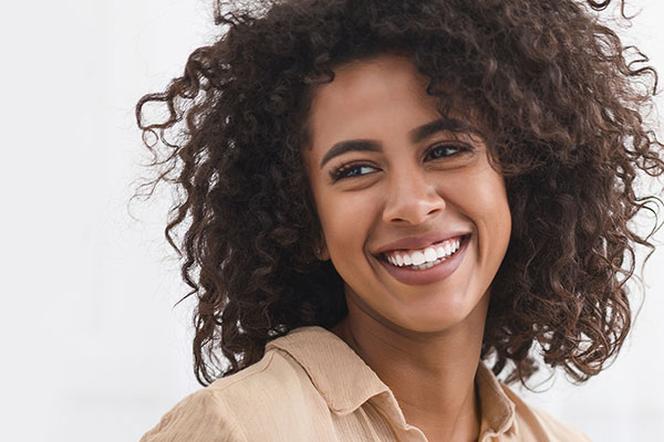 Periodontics And Dental Implants: How They Work Together